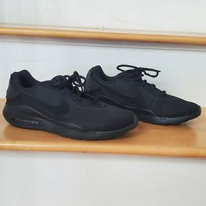 New Nike Oketo All Black Men's size 7